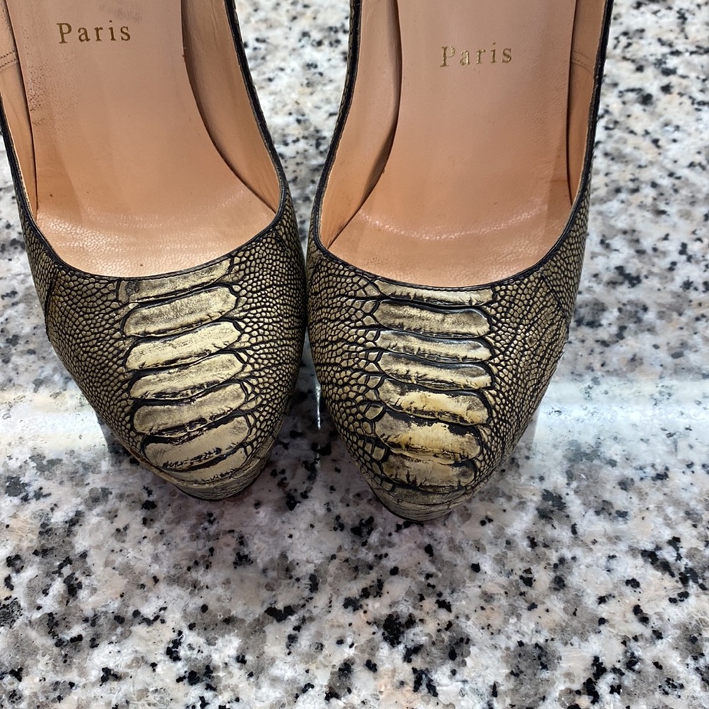 ❌SOLD❌ Authentic Christian Louboutin Python heels - Picture 10 of 10